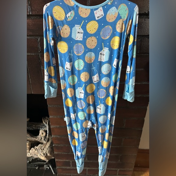 Little Sleepies - Milk & Cookies🥛🍪 - Picture 2 of 3